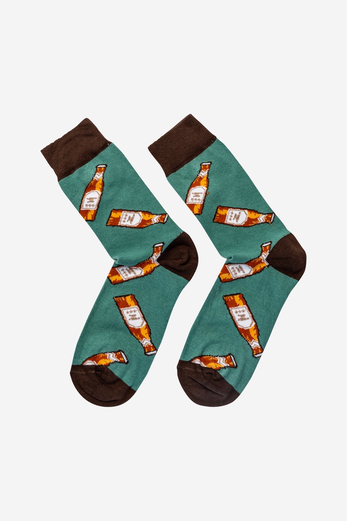 Mitellange Unisex-Socken mit Bierflaschen Muster. Vielseitig kombinierbar, tolles Geschenk für sie und ihn