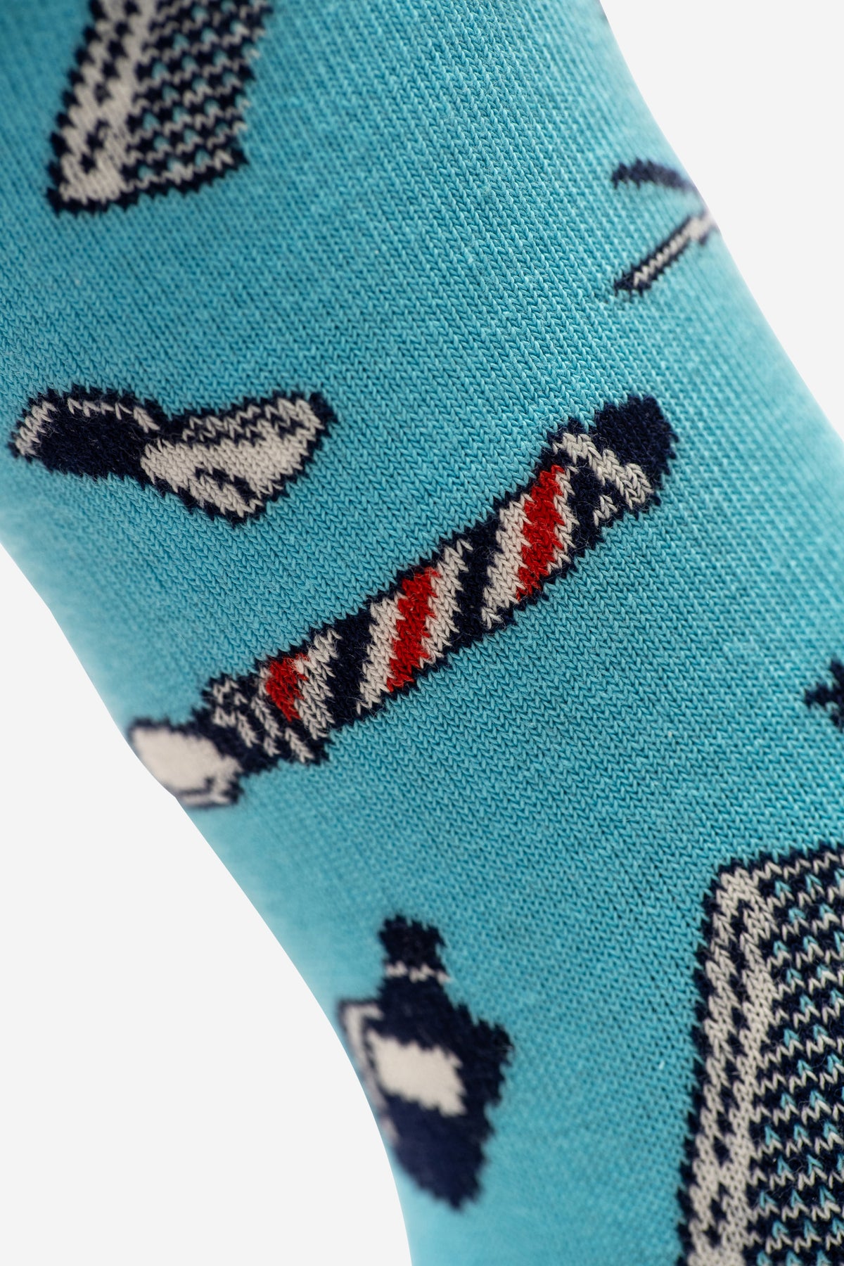 Leuchtend-Blaue Unisex-Socken von DIE SCHMIEDE mit Barber-Symbolen Muster, mittellang