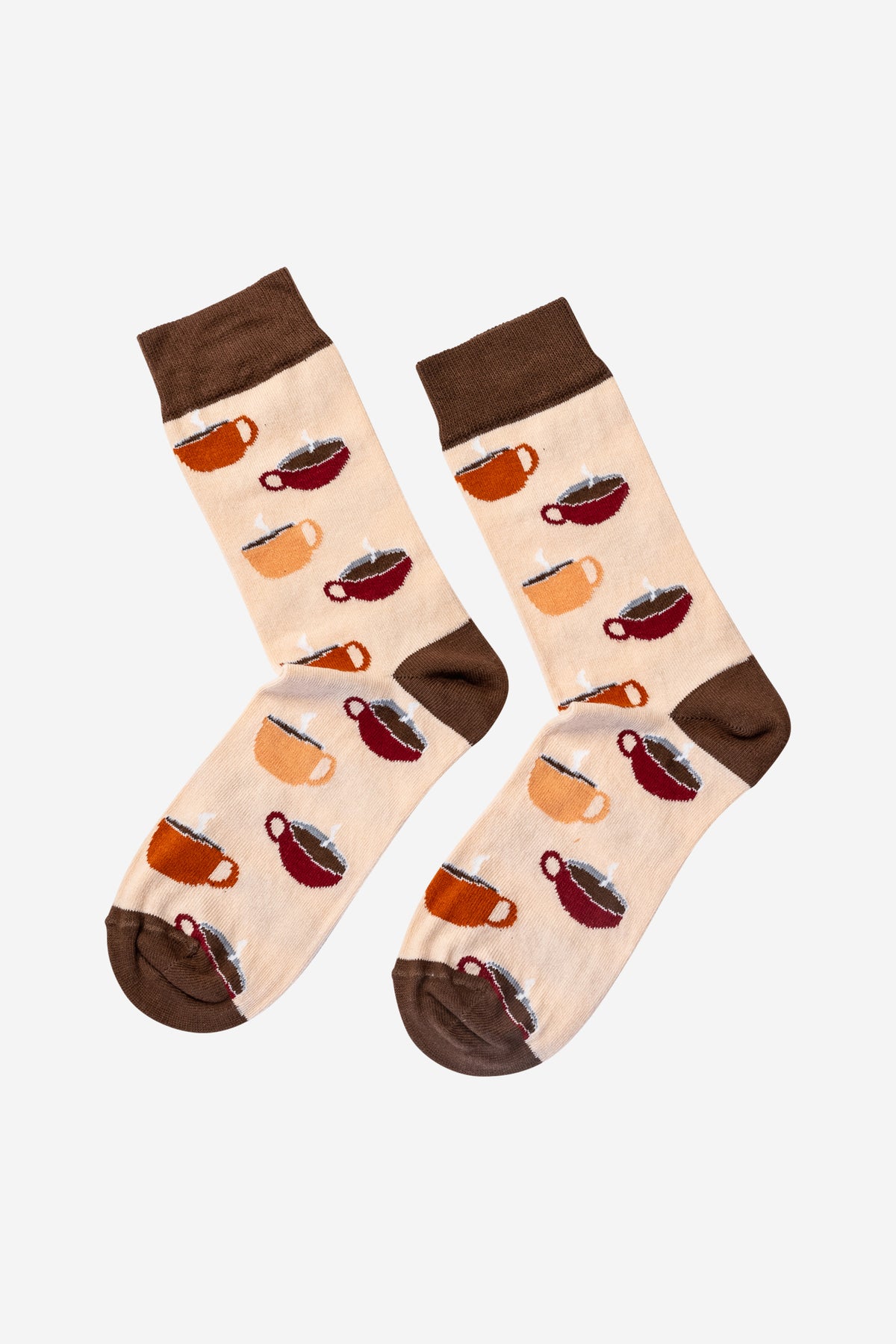 Hell- und dunkelbraune Socken mit Kaffee-Tassen. Tolle Geschenkidee für Damen und Herren. Unisex, mittellang
