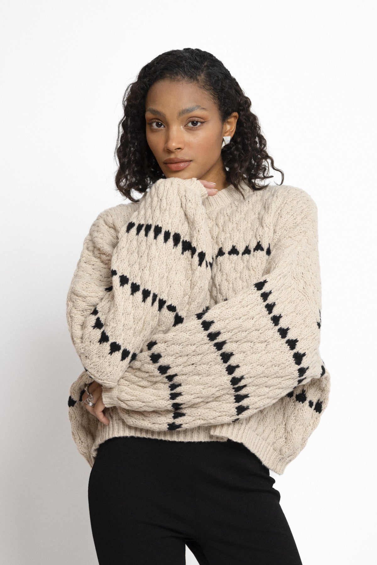 Version Tourist - Grobstrickpullover mit Herzmuster